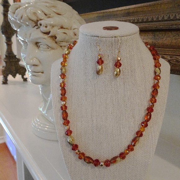 Handcrafted necklace/earring set in golden brown & external etched gold - Picture 1 of 8